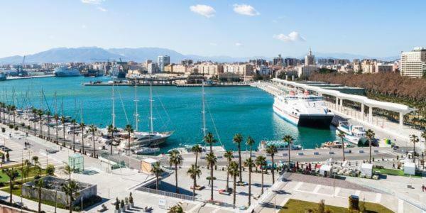Acogedor Apartamento Cerca Del Centro Historico De Malaga Bagian luar foto